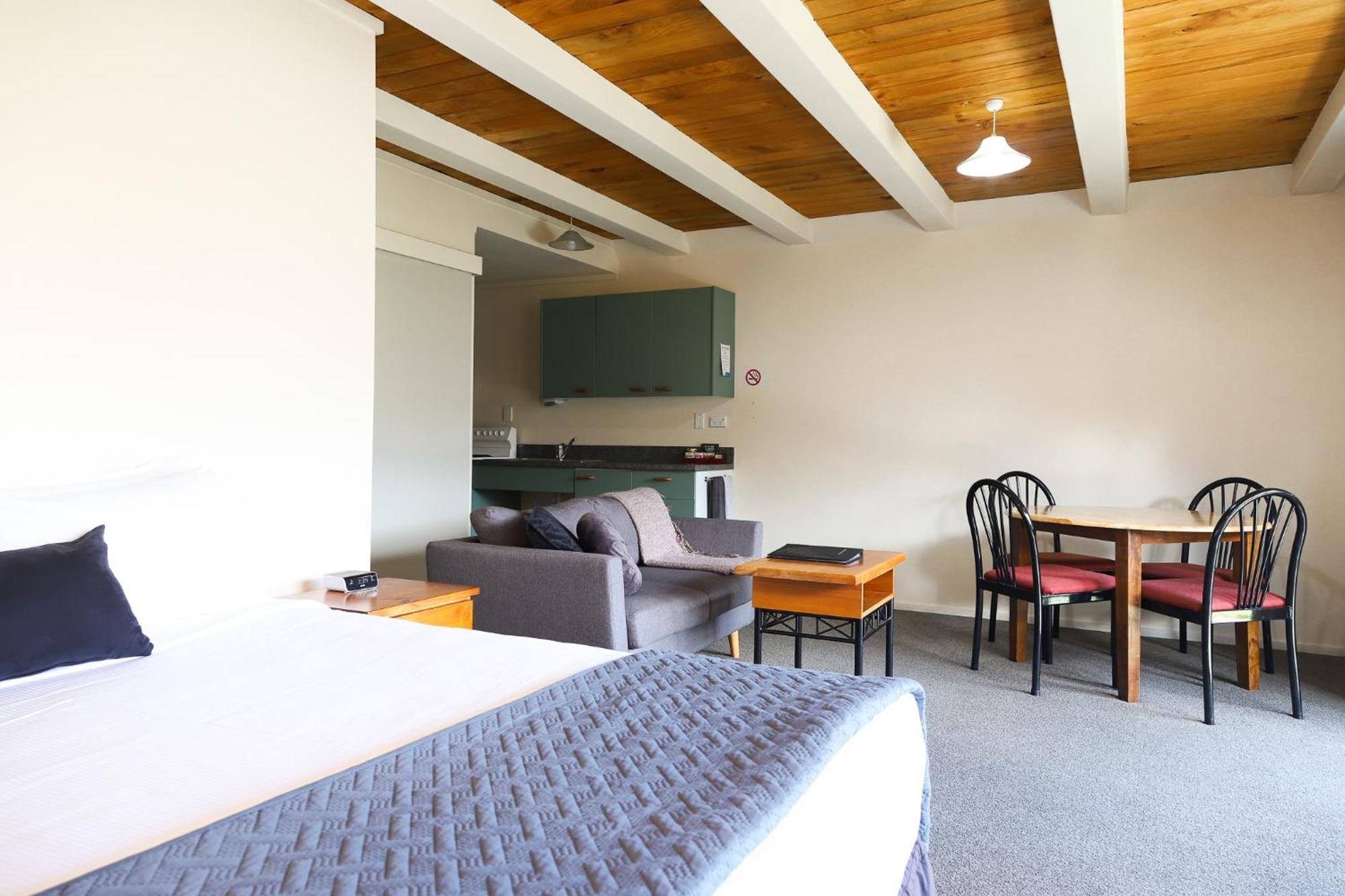 Ride Base Wanaka Apartments 외부 사진