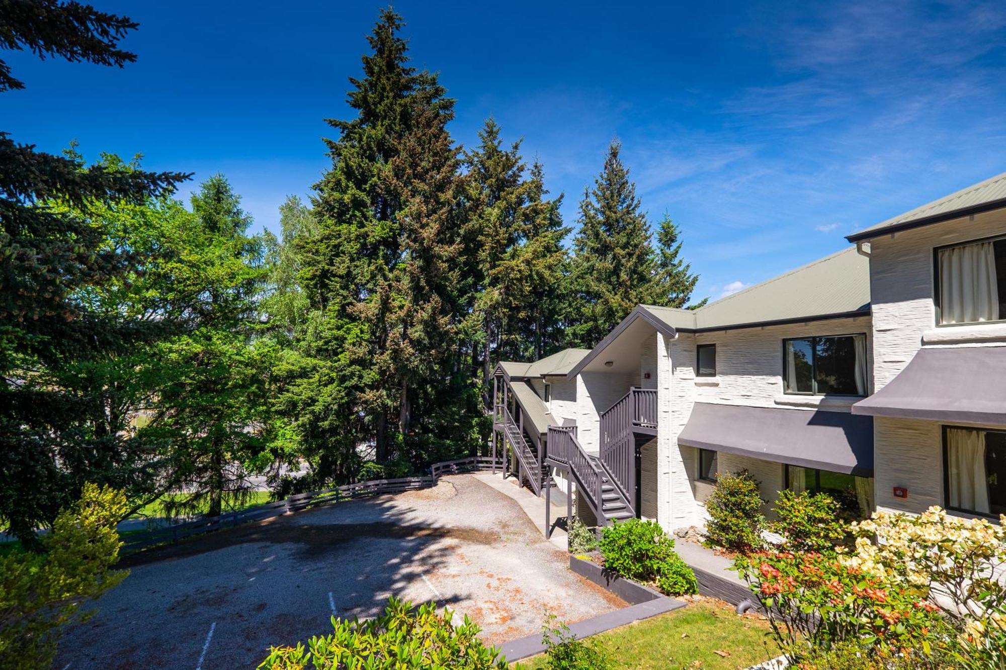 Ride Base Wanaka Apartments 외부 사진